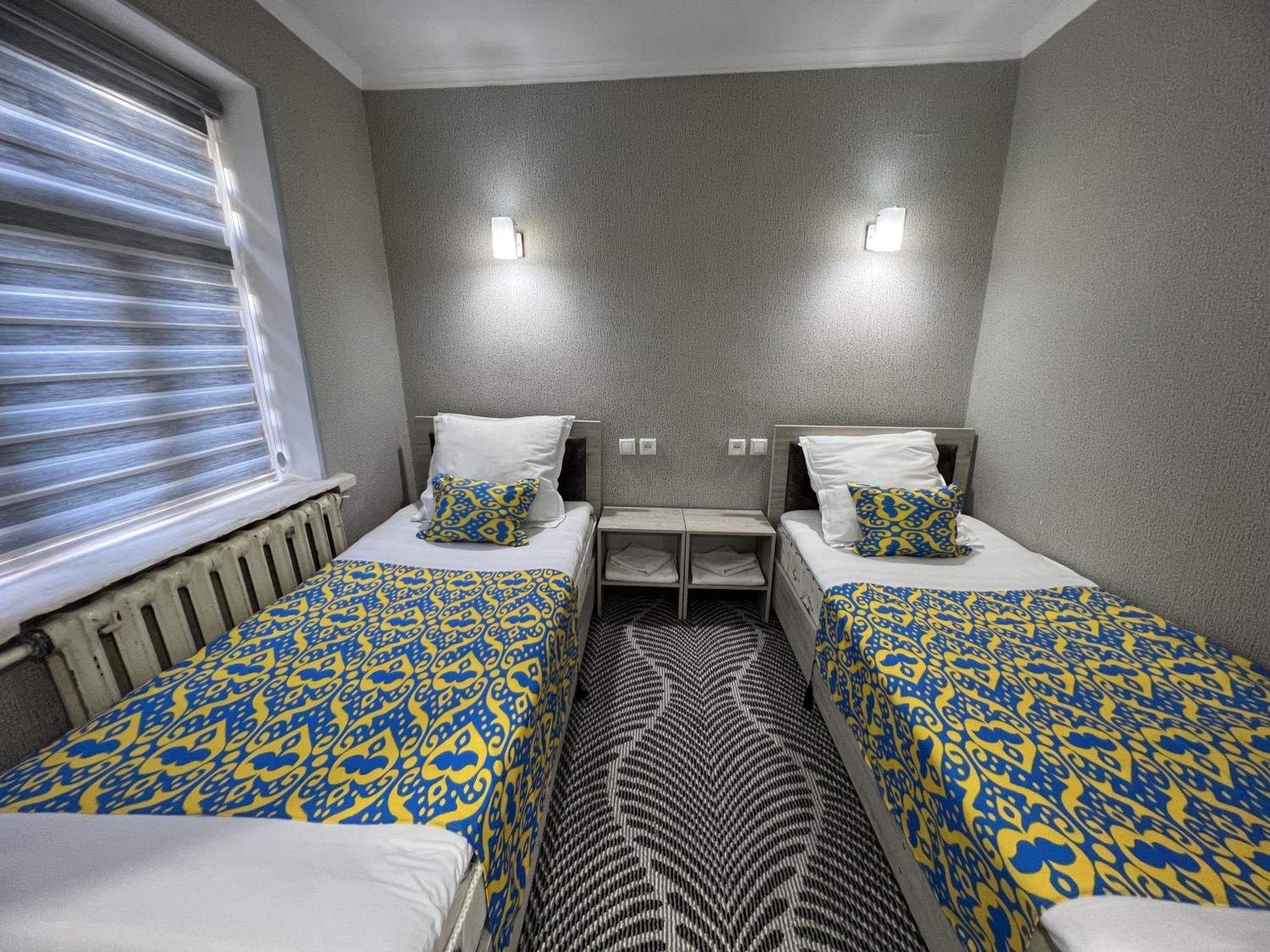 Status House Hotel Fargʻona Buitenkant foto