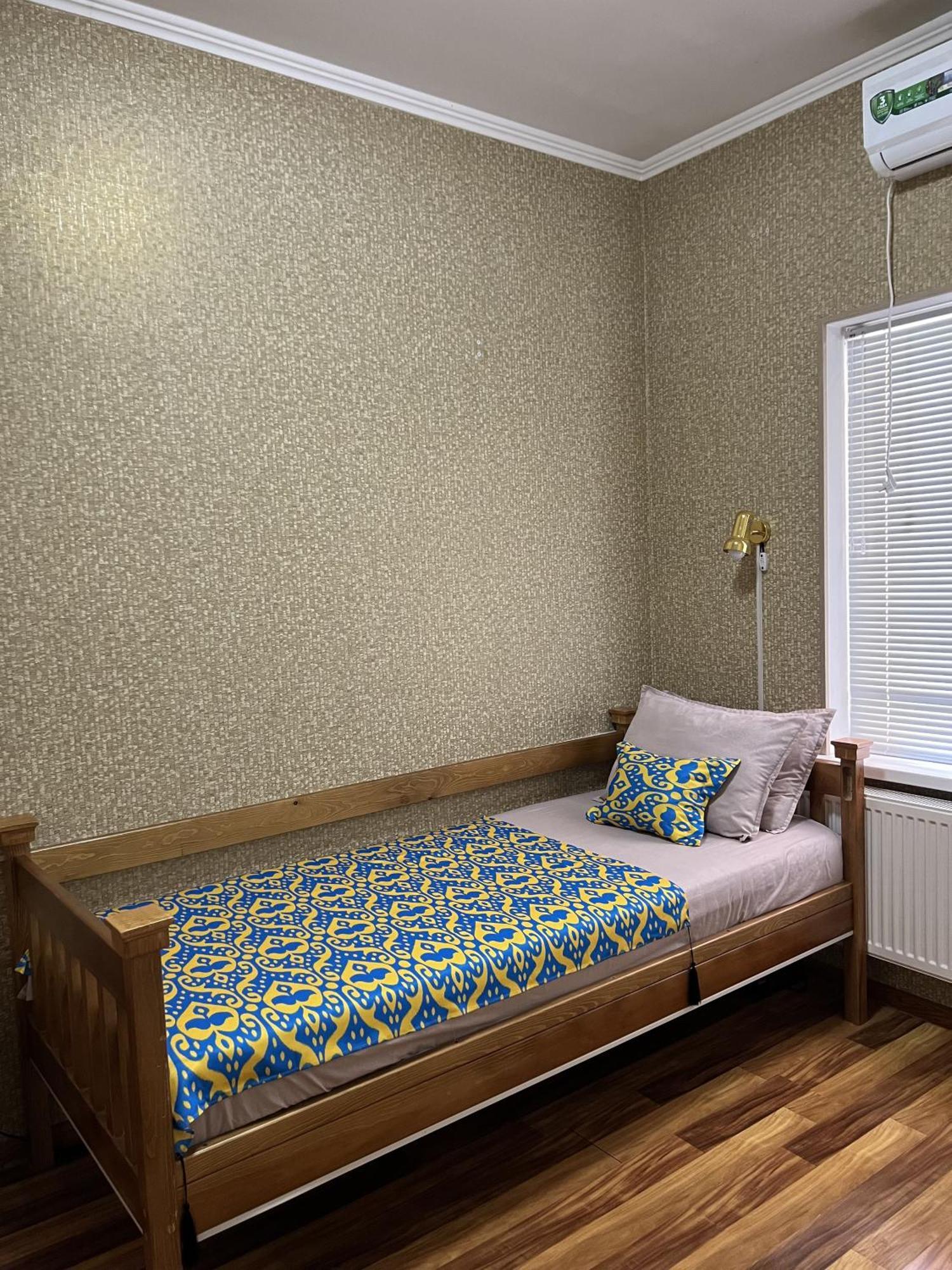 Status House Hotel Fargʻona Buitenkant foto