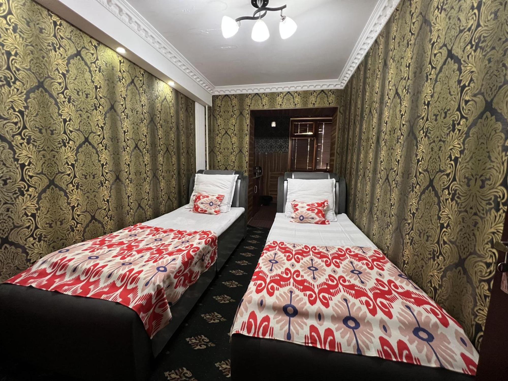 Status House Hotel Fargʻona Buitenkant foto